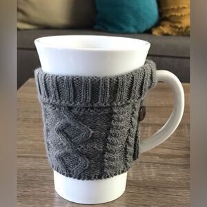 NWOT … Warm & Comfy “Sweater” Mug